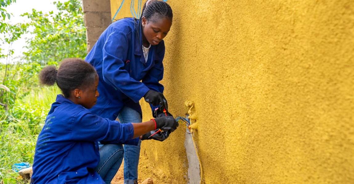 Following the MAEVA project led by Fondem, Irène Simporé launched her own electrical business.