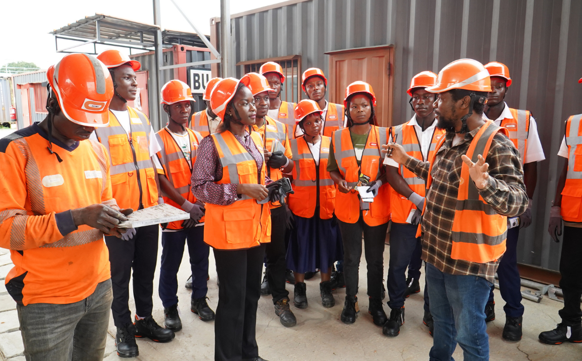 Plant visit in Ivory Coast - credits : IECD