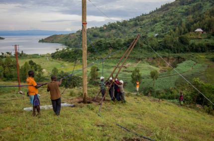 solar pole assembly